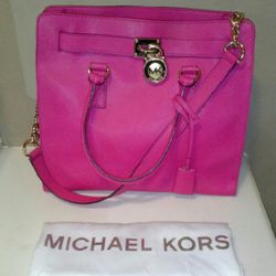 Authentic Michael Kors Hamilton bag in raspberry