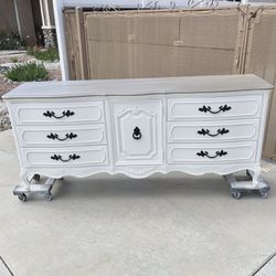White THOMASVILLE French Provincial Solid Wood Dresser Or 86” Tv Stand PRICE FIRM $450