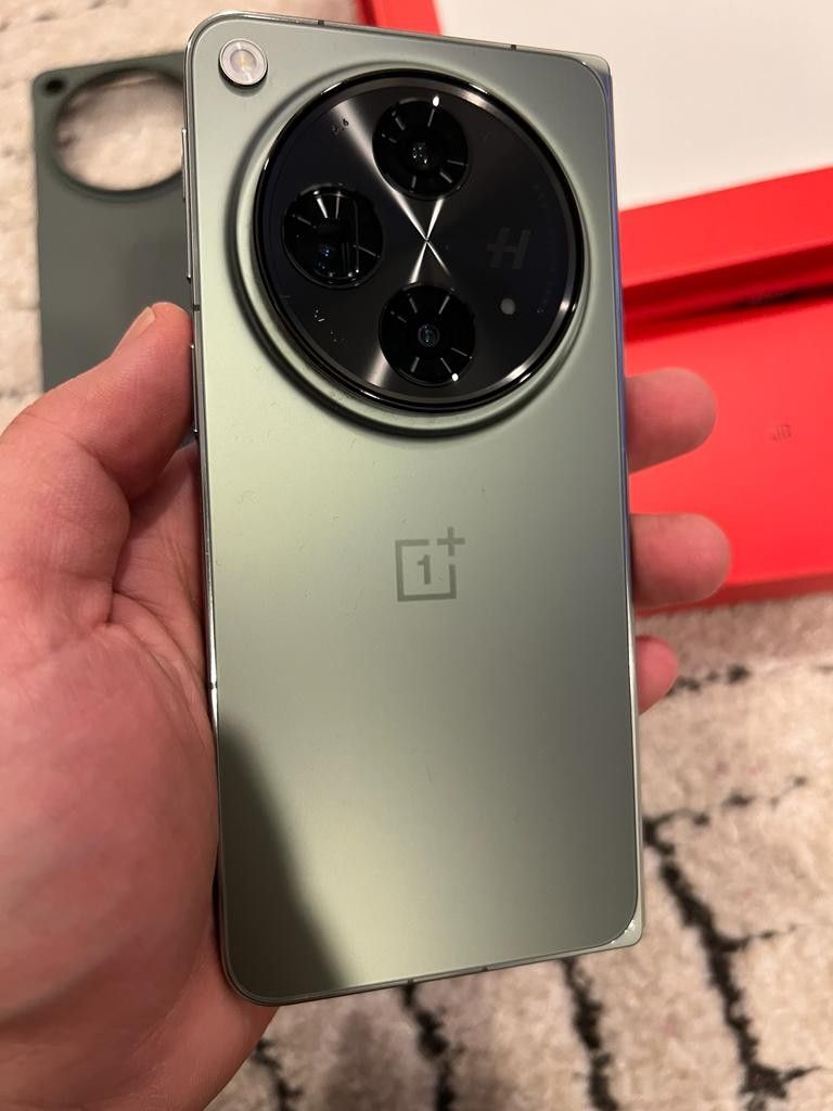 Mint unlocked OnePlus Open