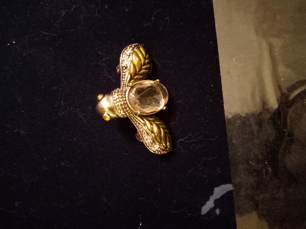 Bumblebee Brooch