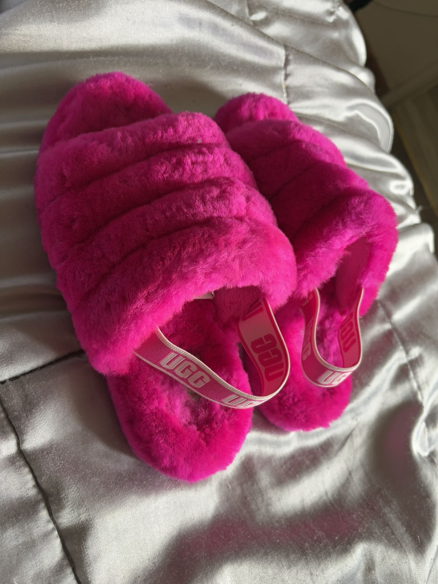 pink uggs