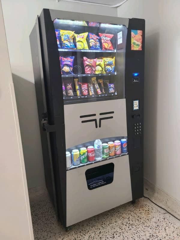 Vending Machine With Card Reader