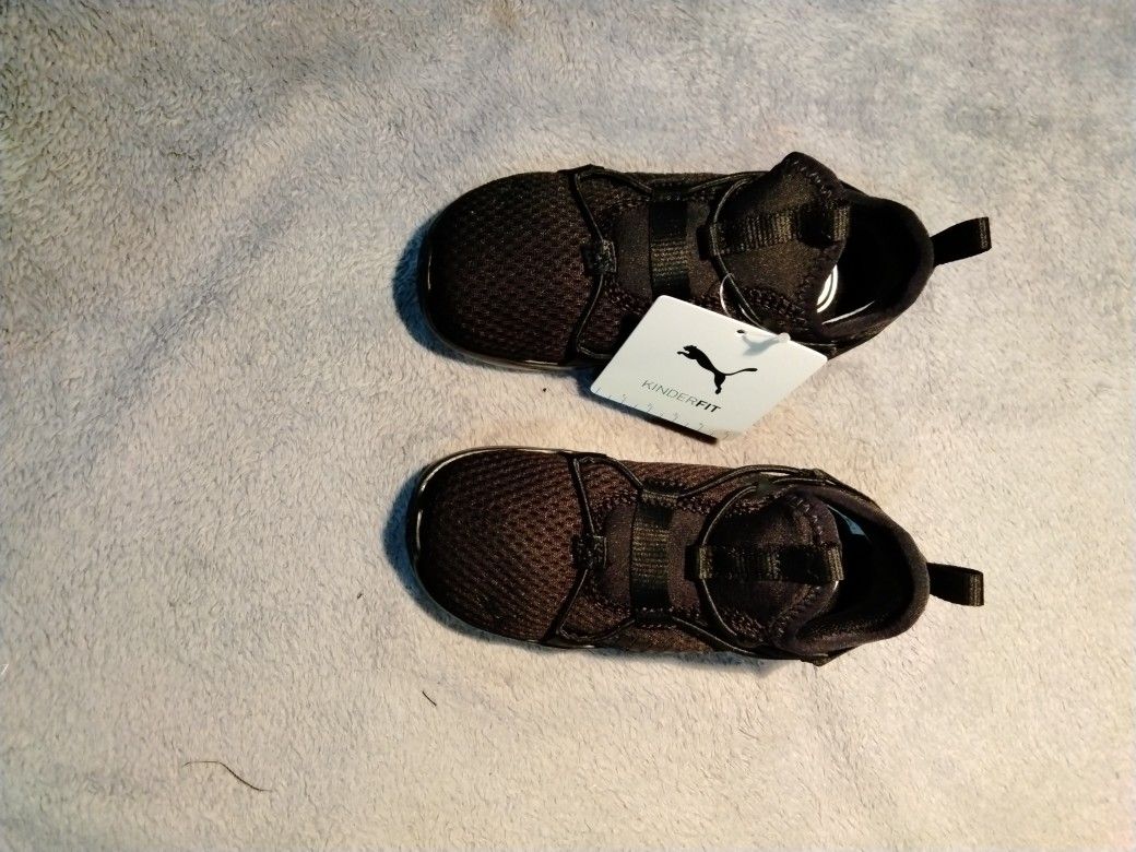 Pumas Size 9C