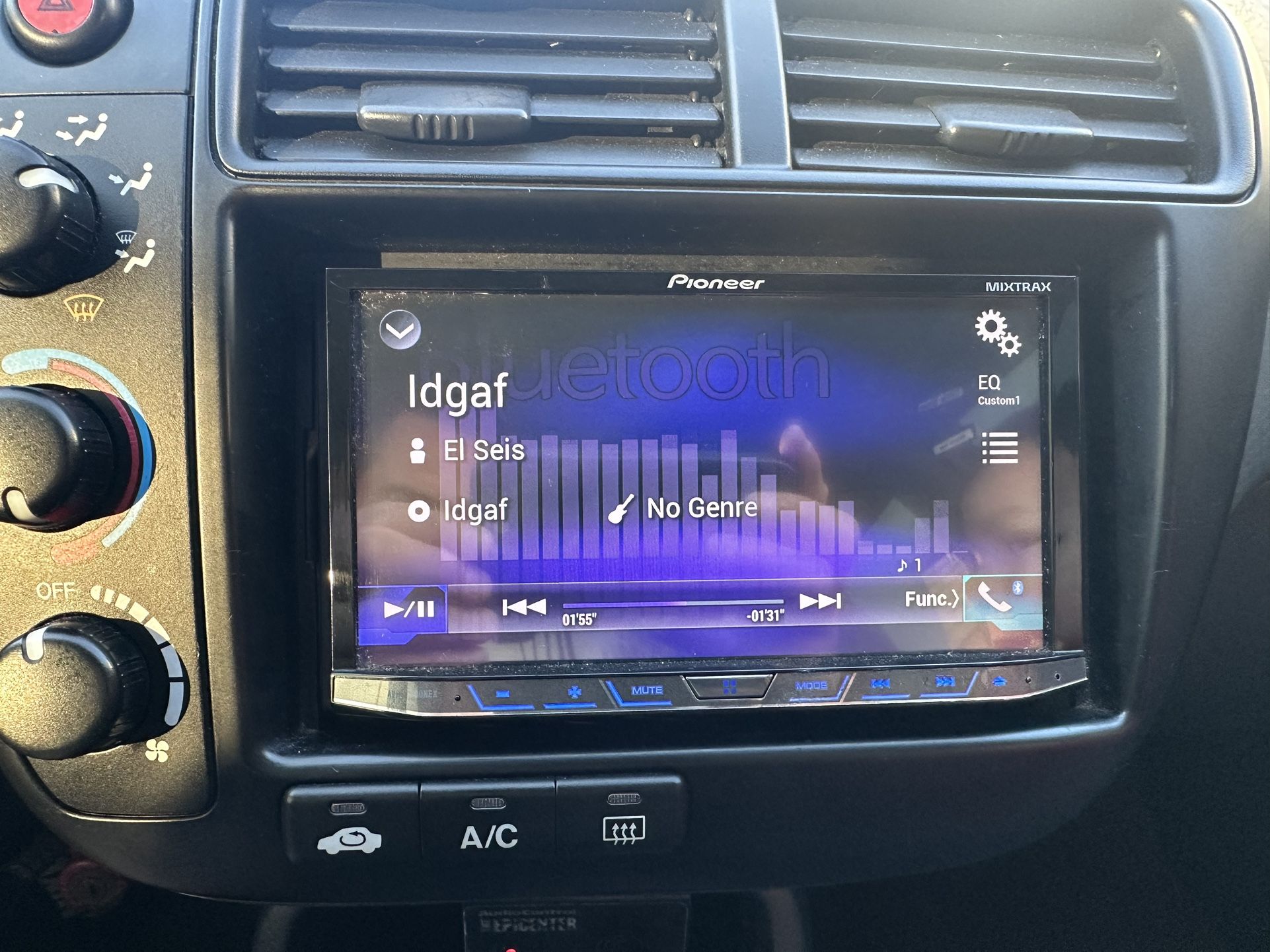 Pioneer AVH-4200NEX CarPlay/Bluetooth stereo