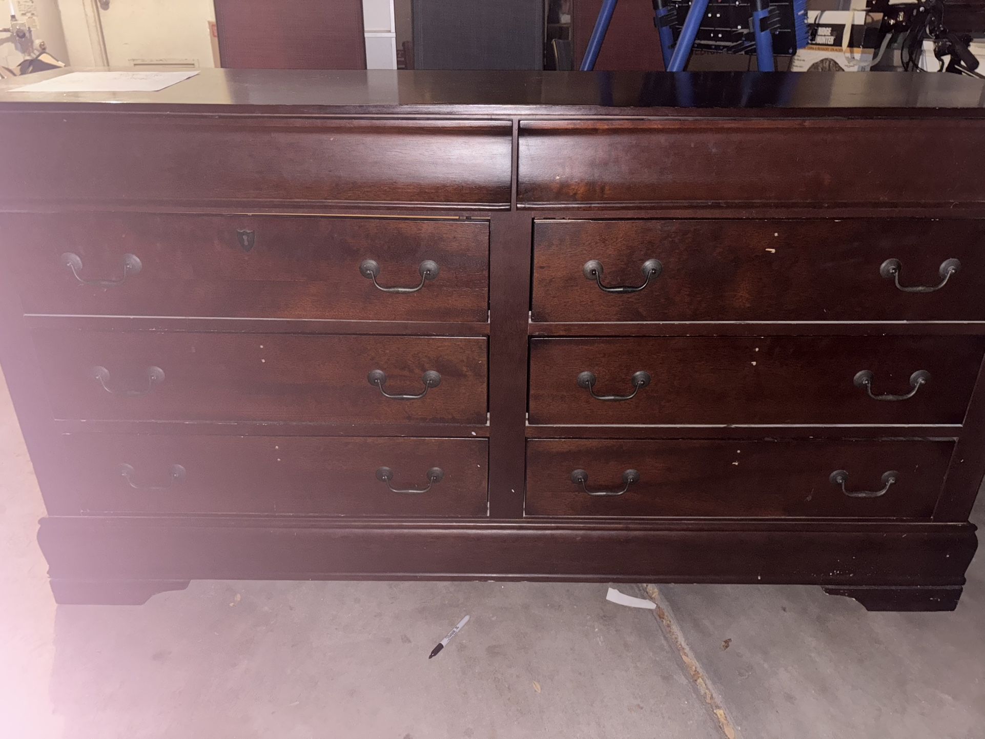 Dresser