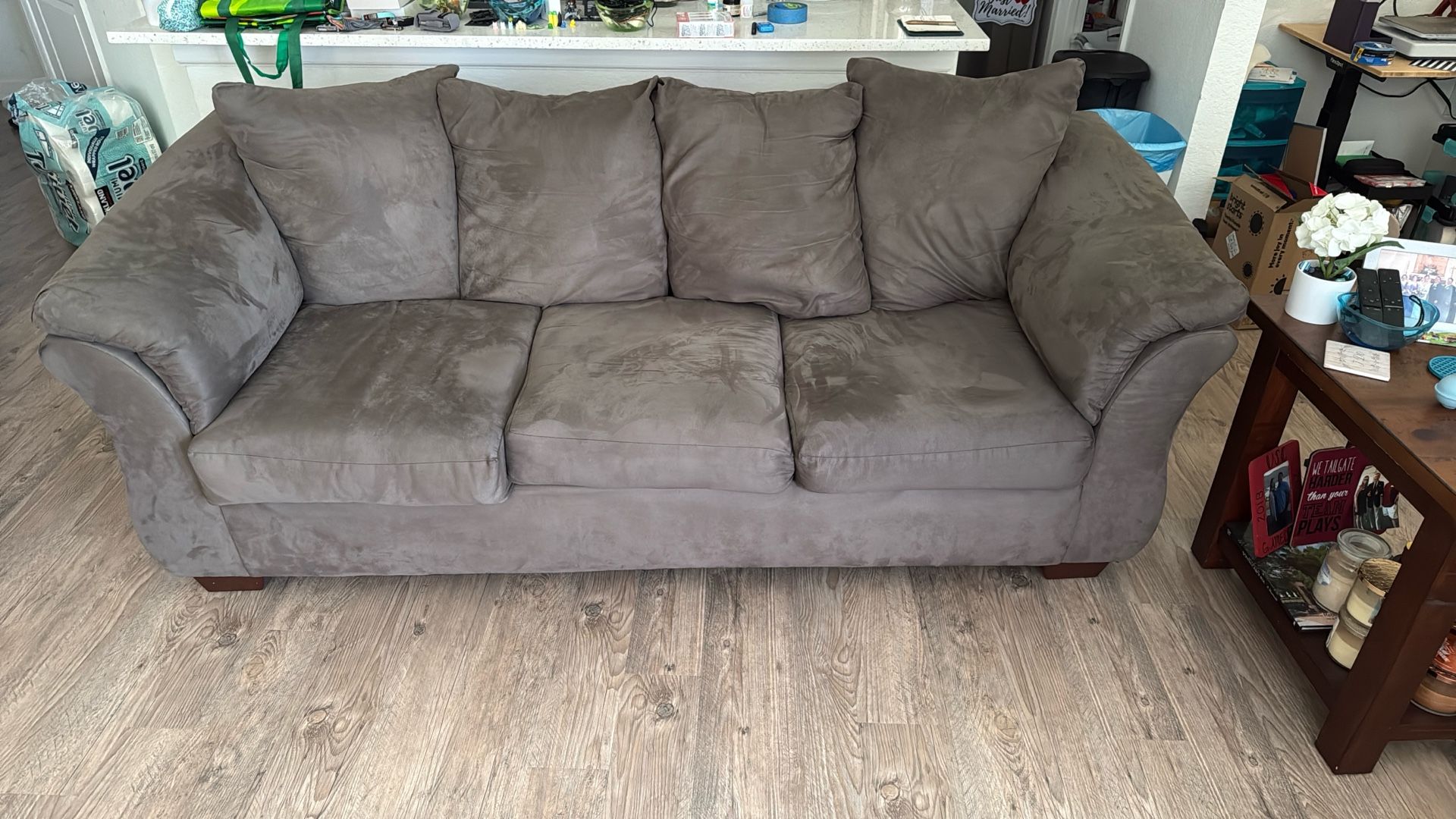 Free Couch With Pickup