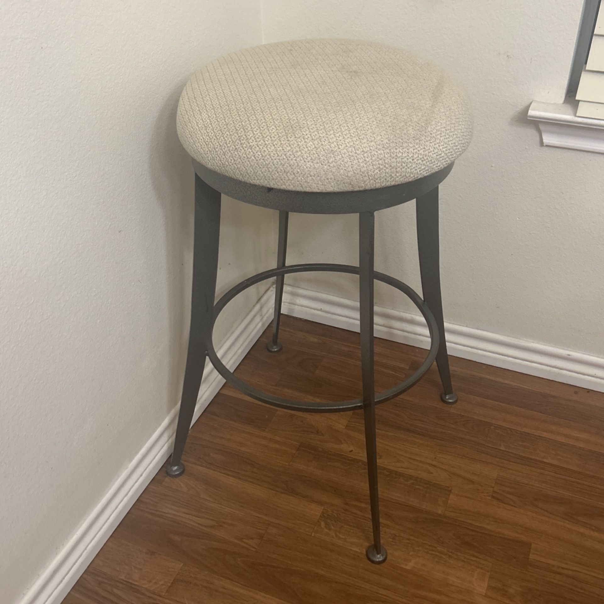Barstool