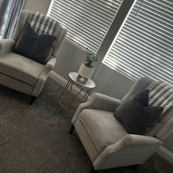Recliners Chairs