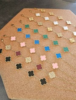 Four-Leaf Clover Gold Chain Bracelets