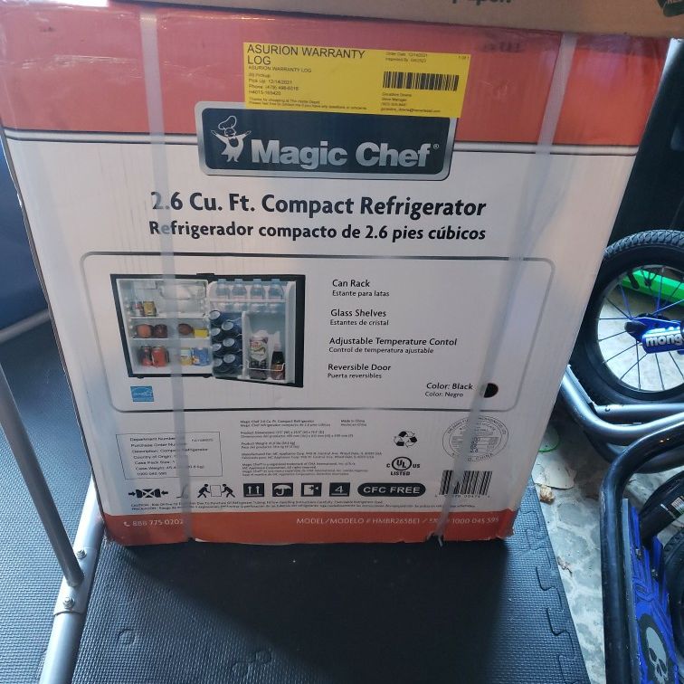 New MINI fridge In Box