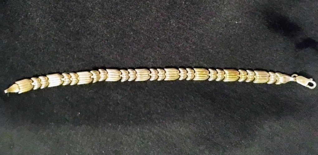 STERLING SILVER LADIES BRACELET -925 STAMP
