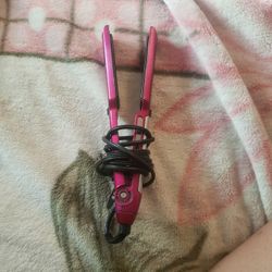 Straightner