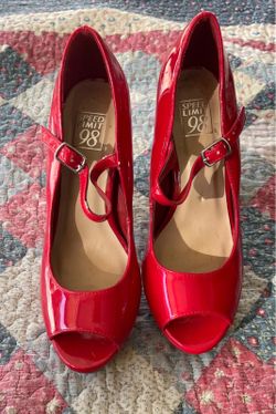 Speed Limit 98 red patent leather T-strap Mary Jane peep-toe platform heels Wome
