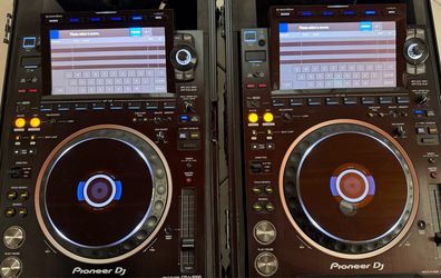 Pair of Pioneer DJ CDJ-3000s — Excellent Condition, Home Use Only + Flight Case