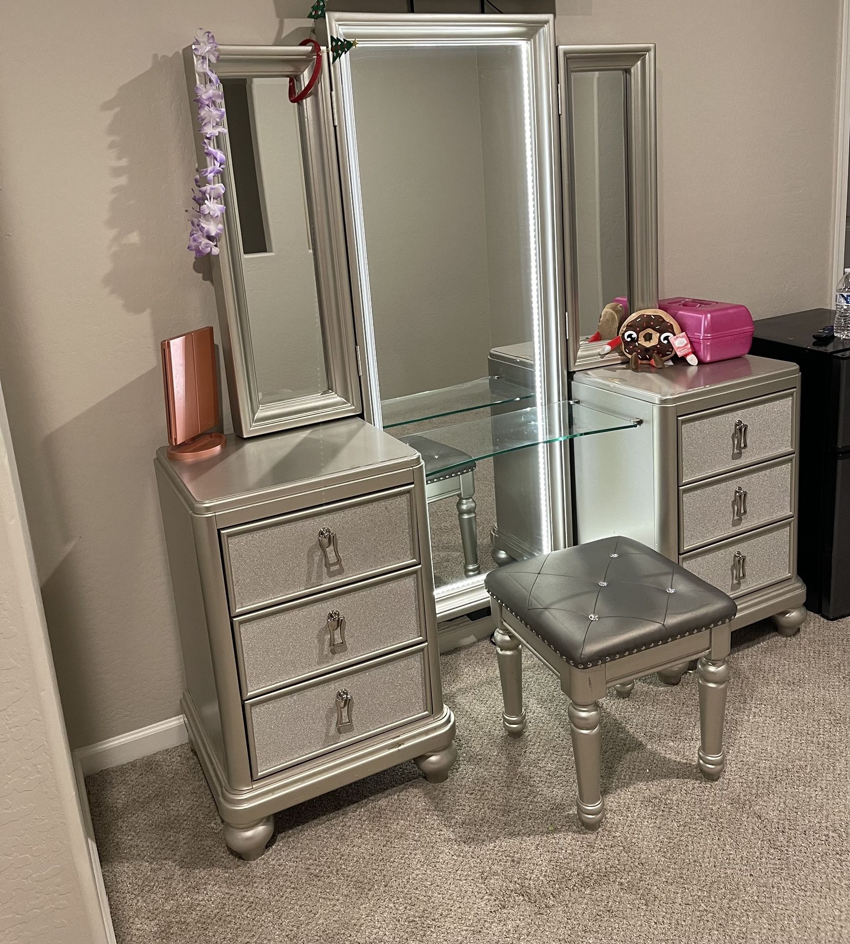 Glam Vanity