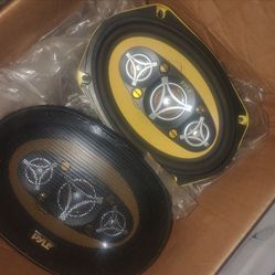 Pyle 6"x9" 8 way 500 watt speakers