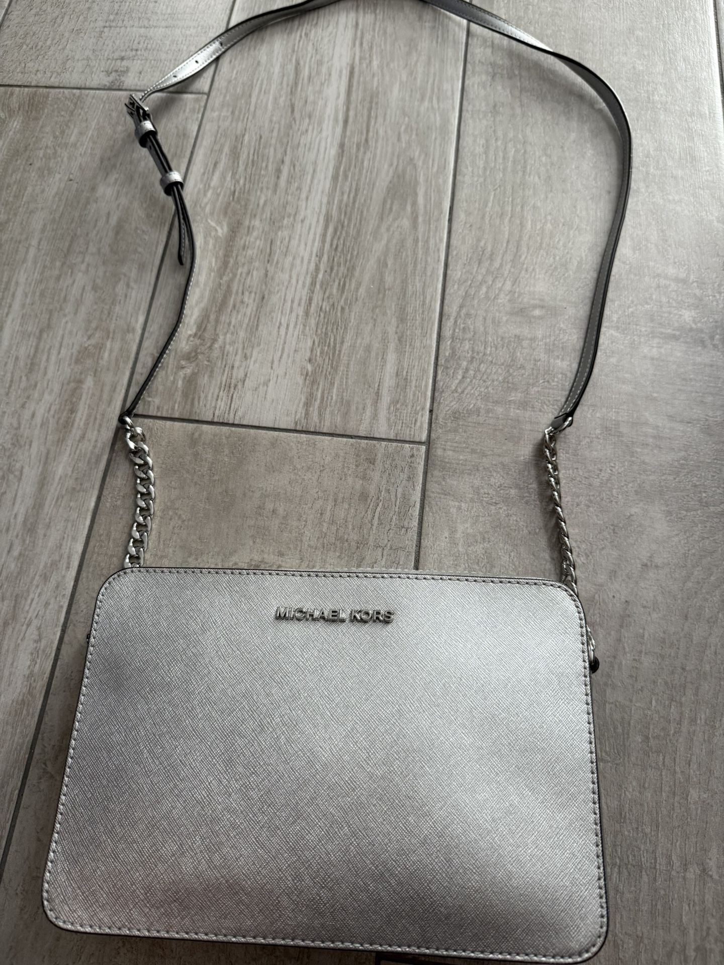 Michael Kors Women's Jet Set Large Safffiano Leather Crossbody Bag Silver