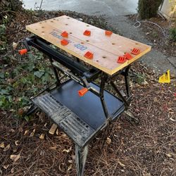 Clean Black and Decker Workmate 400 Portable Workbench for
