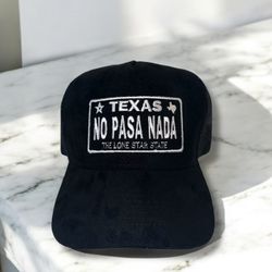 Texas License Plate “No Pasa Nada”