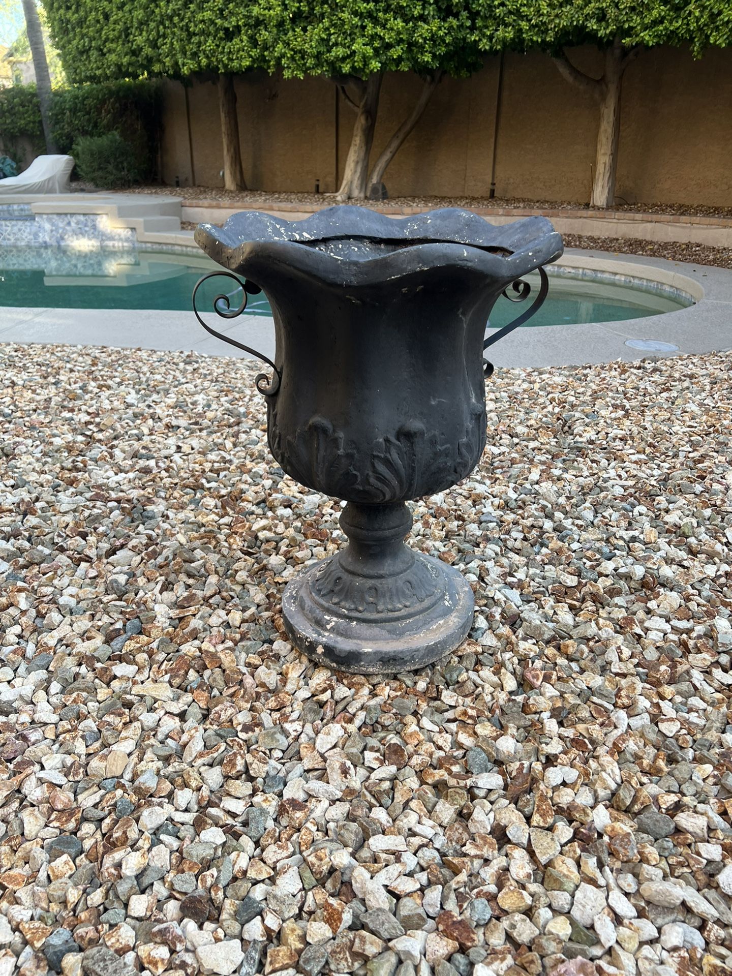 26 Inch Large Black Planter Vase With Metal Handles And Drain Hole 