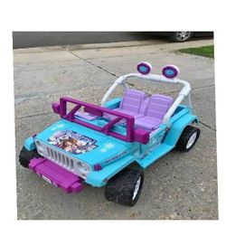 Kids' Electric Ride On Joy and Adventure for Small Drivers maybe arm