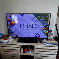 TCL 40” TV