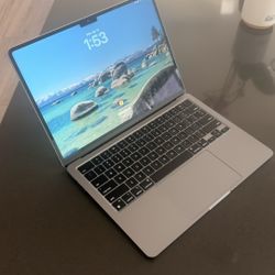 MacBook Air 13.6 M2