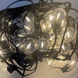  100ft Globe String Light with 32 LED Shattered Proof Bulbs + 2 Extra LED Bulbs 