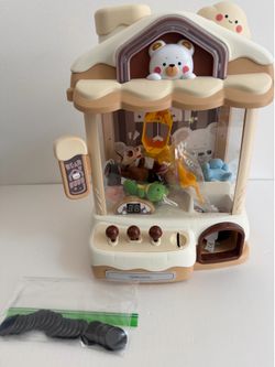 Claw machine with toys 🧸 in working condition for kids fun party