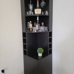 Perfect Corner Modern Bar