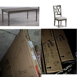 Ashley Furniture Dinning Table / 4 Chairs 