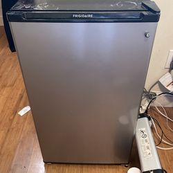 Large Mini Fridge 