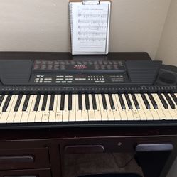 Keyboard With Chair 