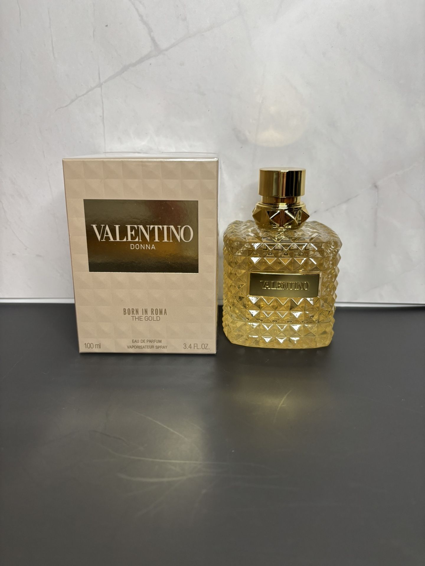 Valentino Born In Roma Donna Gold Perfume
