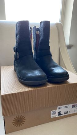 Ugg Simmens Booties