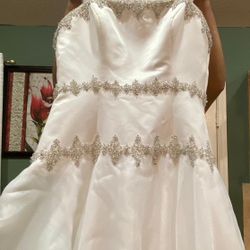 Wedding Dress/ Vestido De Novia 