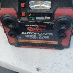 Professional  Power Pro QUIPP POWER PACK, JUMP STARTER, MAY NEED NEW BATTERY