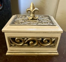 Vintage Style Trinket Box