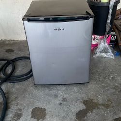 Mini Fridge 