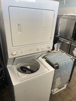 Ge unitized full size stackable washer and dryer combo    