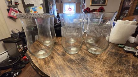 6 Glass Flower Vases