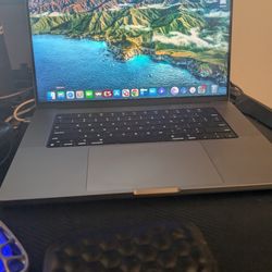 M2 16 Inch MacBook Pro