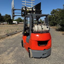 Forklift 