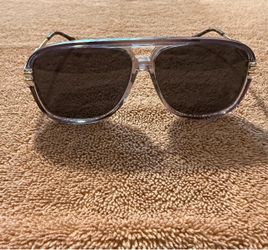 Gucci Mens Aviator Sunglasses Clear Frame Dark Lenses