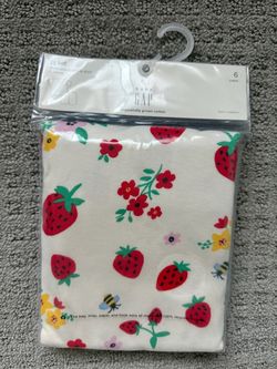 Baby Gap 2-Piece PJ Set Size 6 Years