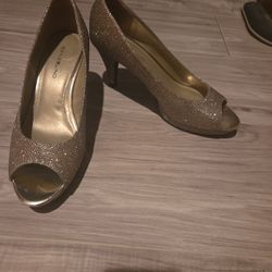 Women's Heels Size 7.5