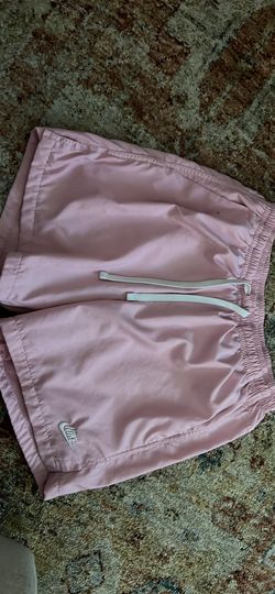 Nike shorts size medium