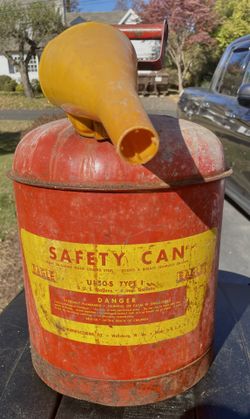 Eagle  Safety Gas Can 5 Gallon With Pouring  Funnel 