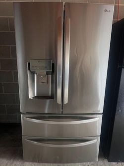 REFRIGERATOR— Free Delivery 🚚 