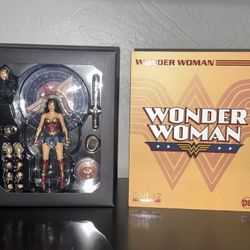 Wonder Woman Figure 